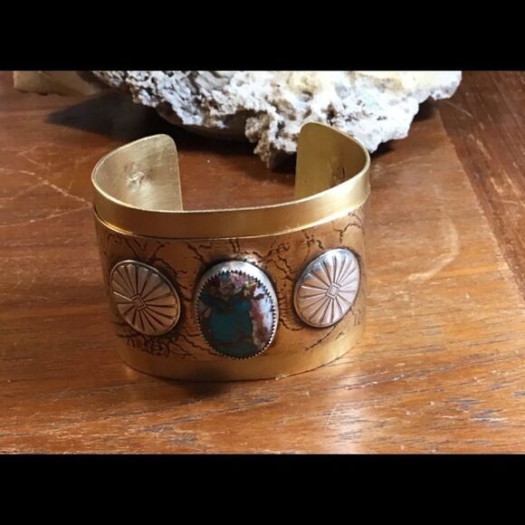 Turquoise & Spiny Oyster Brass Cuff Bracelet, NEW - Picture 2 of 5